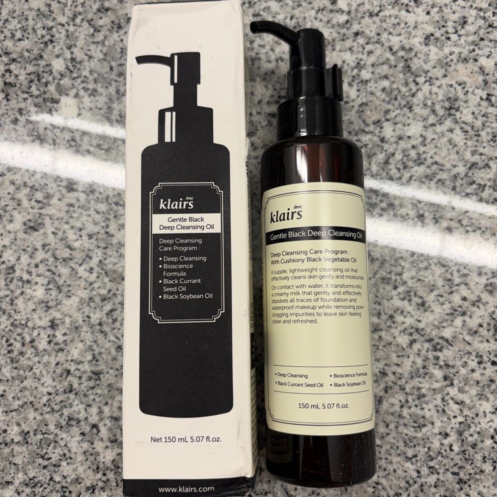 Klairs 150 ml. New Gentle Black Deep Cleansing Oil